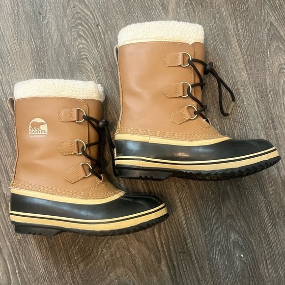 SOREL Caribou Waterproof Winter Boots Size 5 main image 7